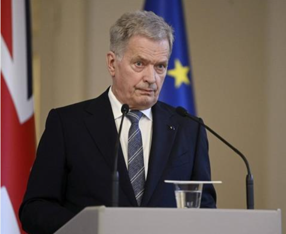 الرئيس الفنلندي يقبل استقالة رئيسة الحكومة