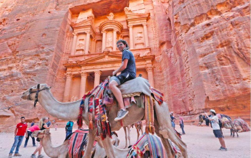 جمعية أدلاء السياح: لا نقص في الأدلاء وأعدادهم تلبي حاجة السوق وتتناسب مع حجم السياح القادمين