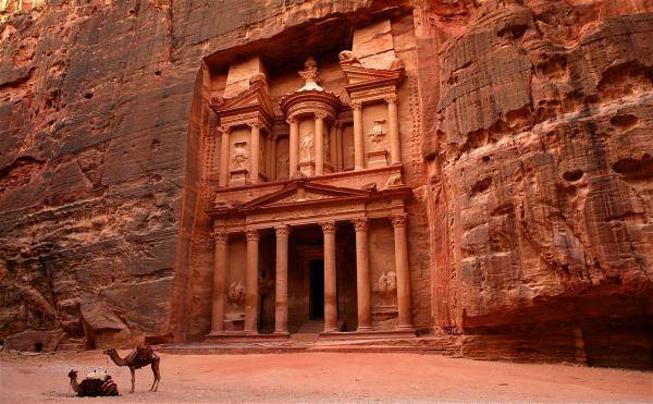 الفرجات: فعاليات ليالي البترا ستمتد من أيار وحتى أيلول المقبلين
