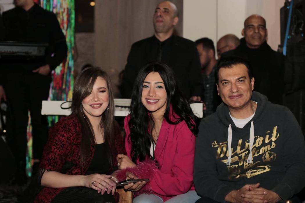 محمود الليثى يشعل أقوى السهرات الرمضانية بمشاركة إيهاب توفيق ونور عبد السلام «أعرف الحكاية»..(صور)