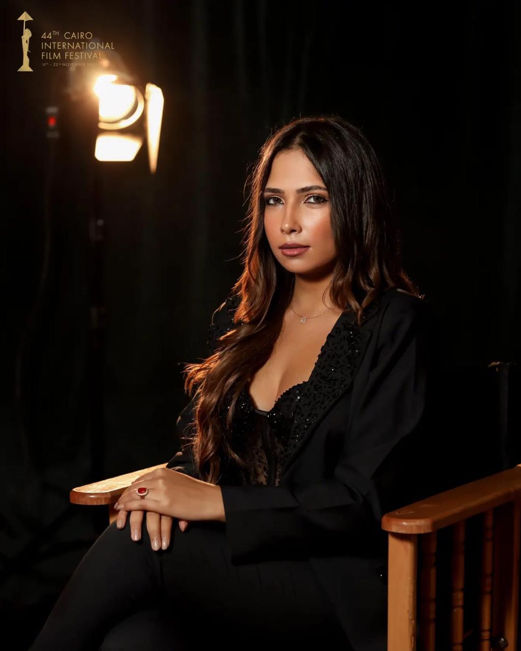 ايمي اسلام تدخل البوابه الذهبيه للفن المصرى عبر مسلسل عمله نادره