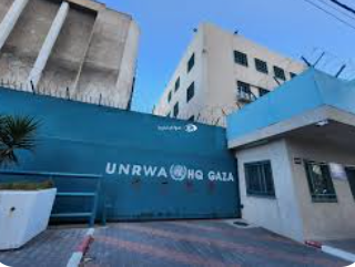 الإضراب الشامل يعم مرافق الاونروا في غزة