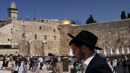 انتهاكات إسرائيلية تستهدف المسجد الأقصى وتخرق الوضع القائم