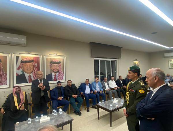 رئيس الديوان الملكي يعزي عشيرة الحباشنه