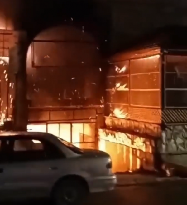 حريق بمحل تجاري في سحاب