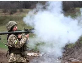 أوكرانيا تستعد لعبور نهر دنيبر وقوات روسية تتقدم في ماريينكا