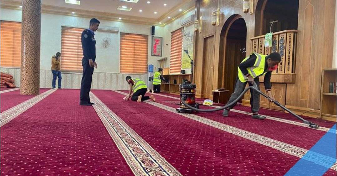 الشرطة المجتمعية ومركز شباب الخالدية يُنظمان حملة تطوعية لتنظيف المساجد ...صور