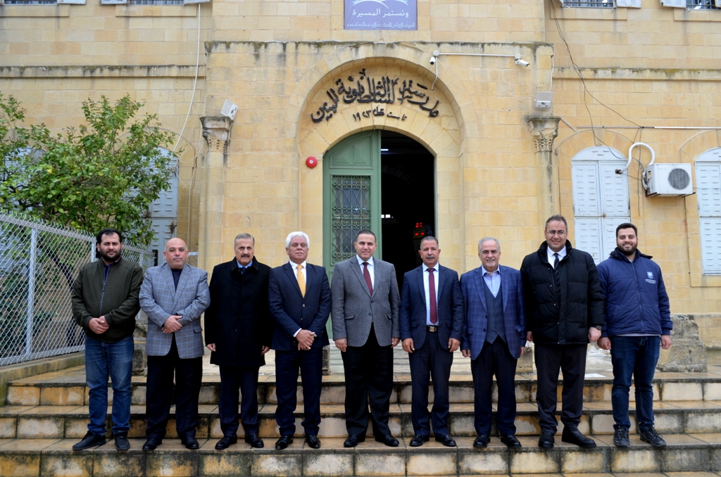 جامعة عمان الأهلية تُجهّز مختبر حاسوب متكامل بمدرسة السلط الثانوية...صور