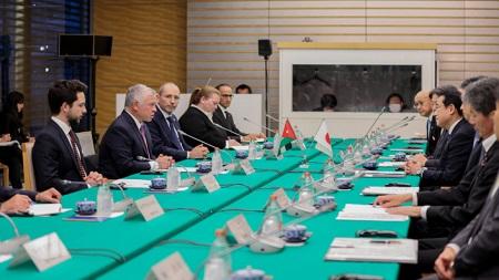 الملك يحث على الوقوف ضد إجراءات العنف في فلسطين