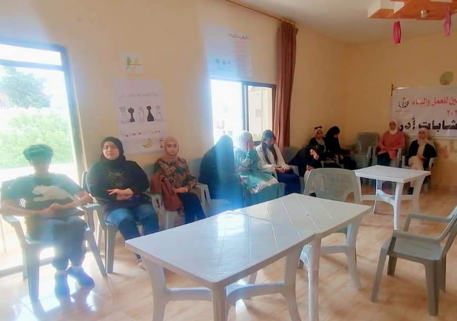 محاضرة عن إدارة الأزمات في مركز شابات أدر