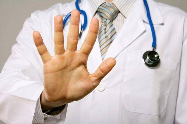 نقابة الأطباء تشكل لجنة لمتابعة تنفيذ اتفاقها مع الصحة