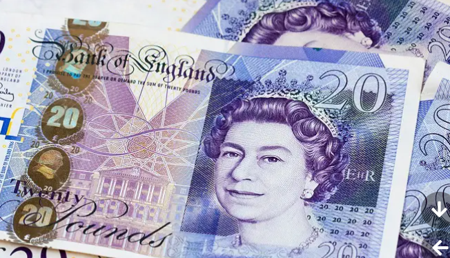 الاسترليني يرتفع أمام الدولار ويتراجع أمام اليورو
