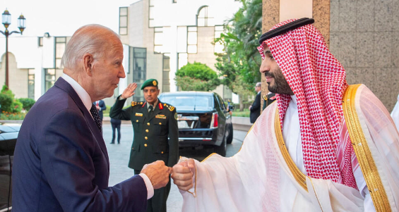 ترامب يفسر هذه الحركة بين ابن سلمان وبايدن