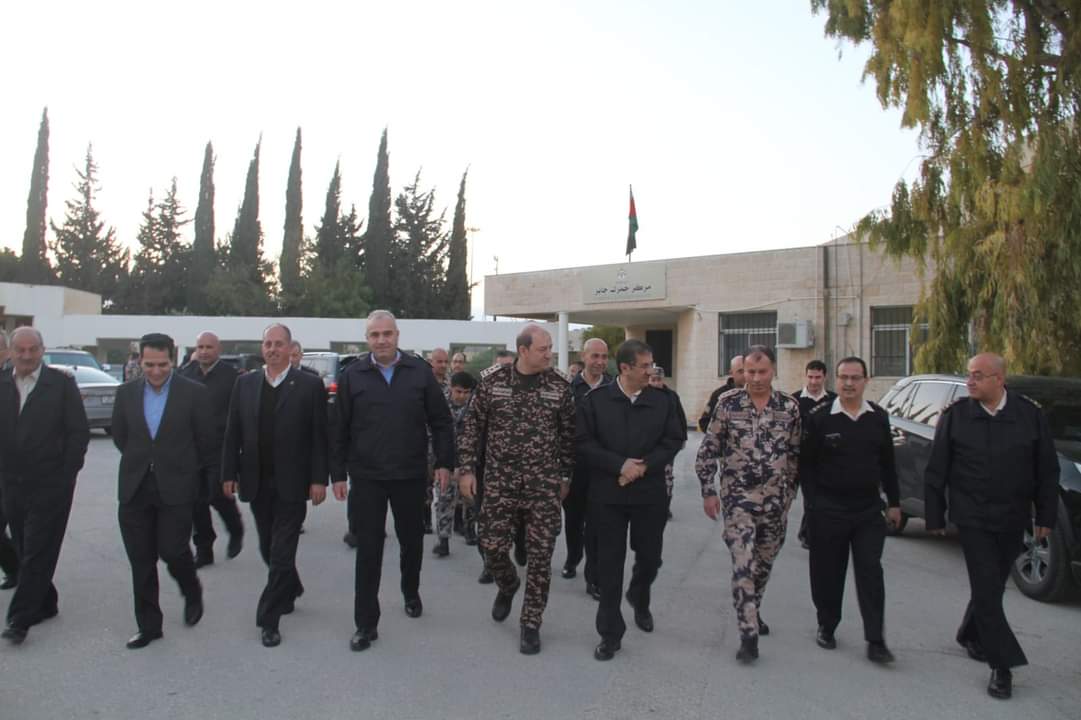 القضاة يزور جمرك جابر ويؤكد على تعزيز الخدمات والتسهيل على المسافرين...صور
