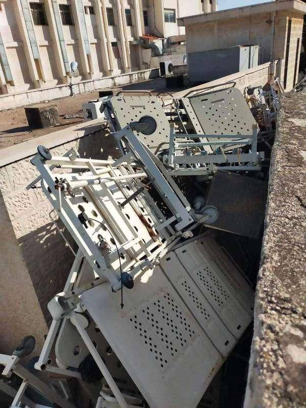 مدير صحة البلقاء يوضح حول أثاث بساحة مستشفى السلط القديم