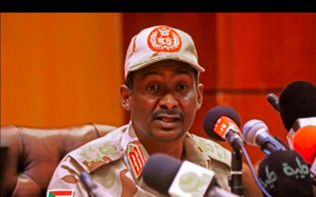 من هو  الفريق أول محمد حمدان دقلو