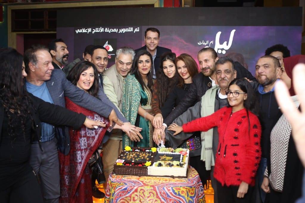 بالصور.. اجواء احتفال فلكلورية في سحور مسلسل «ليل ام البنات»