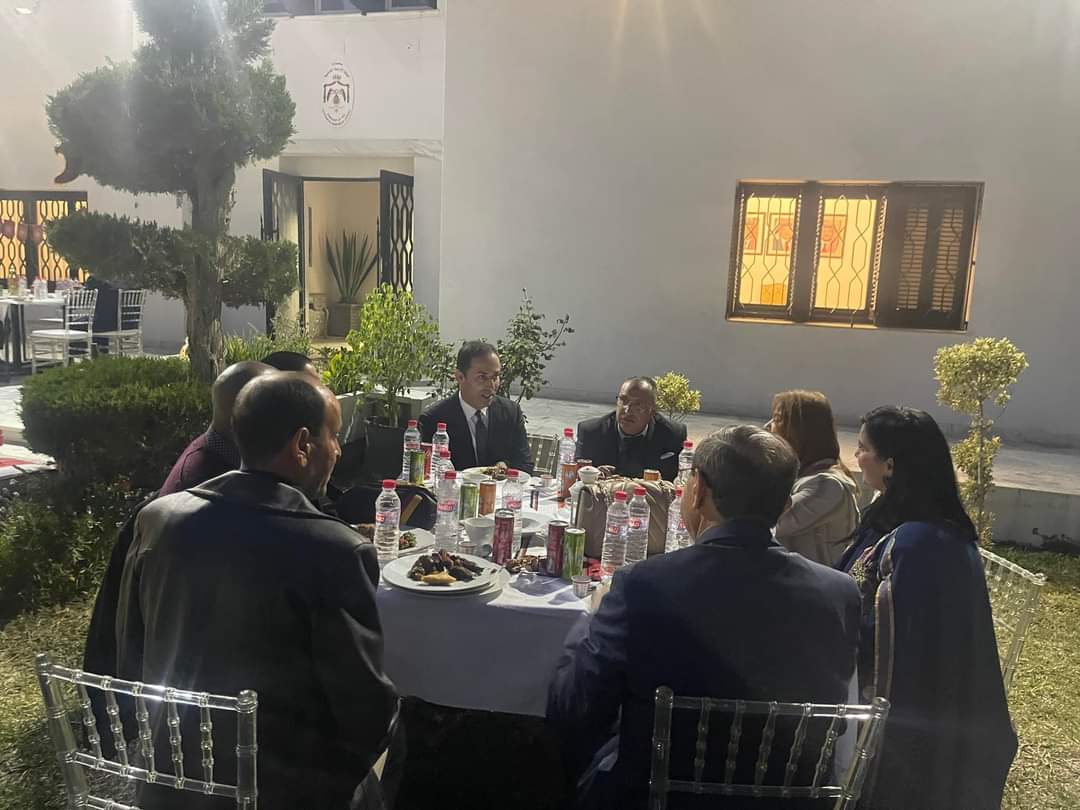 أقامت سفارة المملكة الأردنية الهاشمية لدى تونس مادبة أفطار ....صور