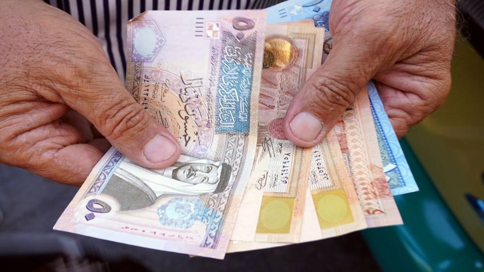 وزارة الاوقاف تصرف عيدية لكل إمام ومؤذن