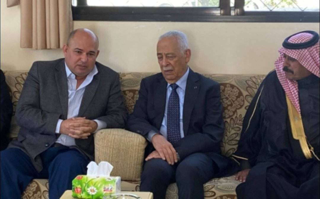 مندوبا عن الملك .. رئيس الديوان الملكي يعزي عشيرة الرحامنه