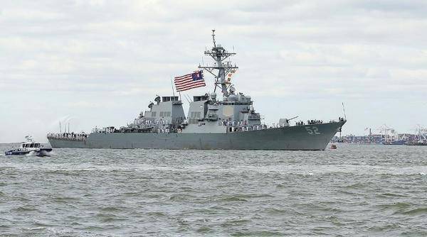 المدمرة الأمريكية ميليوس تعبر مضيق تايوان