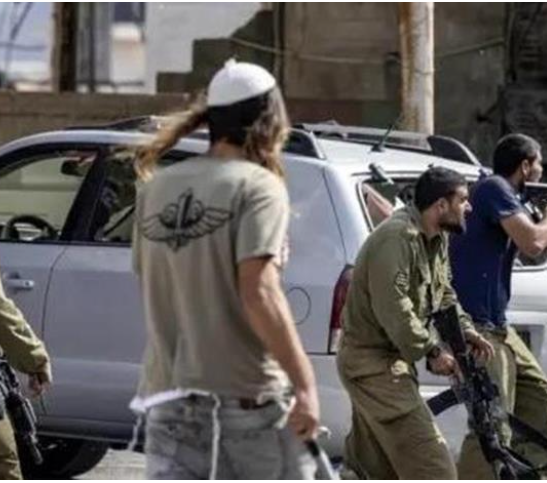 مستوطنون يهاجمون منازل الفلسطينيين في سلفيت