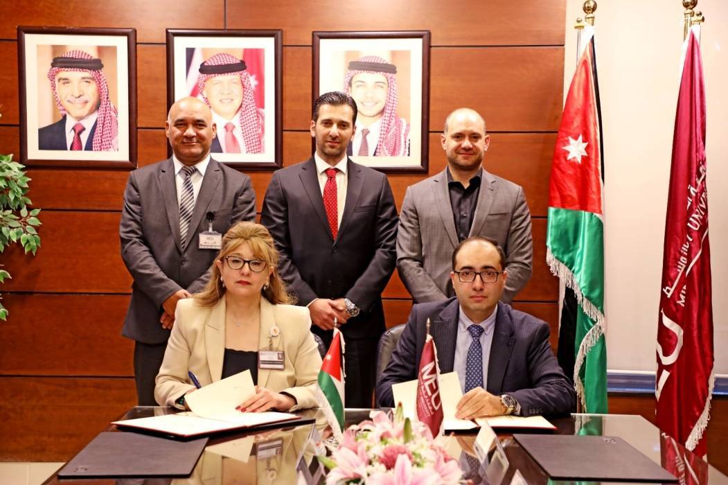 ايجابي والشرق الأوسط  يوقعان مذكرة تعاون لتوفير التدريب عالي المستوى للصناعيين