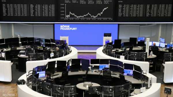 الأسهم الأوروبية تتراجع بانتظار المزيد من نتائج الشركات