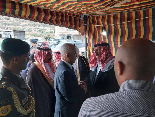 مندوبا عن الملك .. رئيس الديوان الملكي يعزي  عشيرة الشقيرات