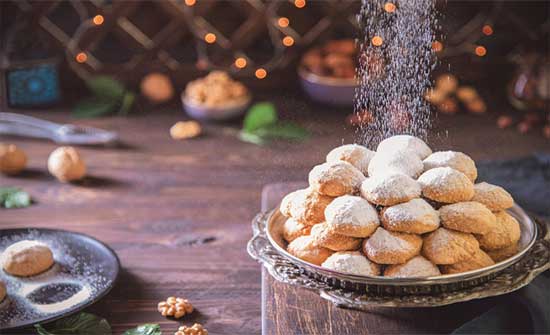 المعمول وكعك العيد يتصدران موائد ضيافة الأردنيين بالعيد