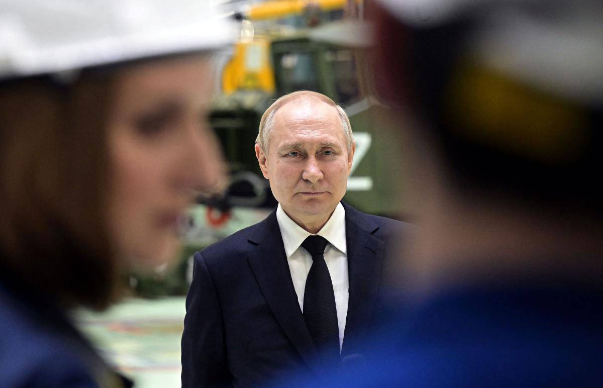 الكرملين يكشف حقيقة وجود شبيه لبوتين يظهر في المناسبات العامة