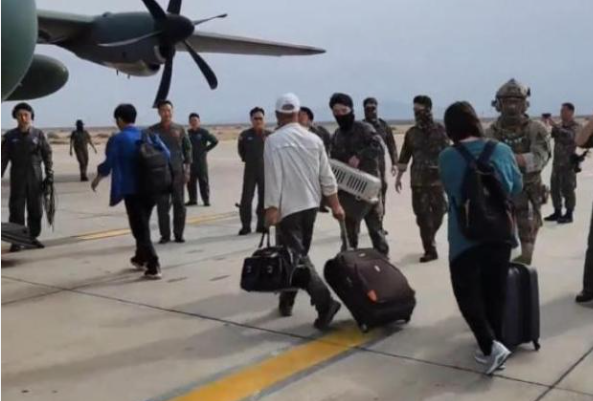 بريطانيا تعلن بدء عملية إجلاء رعاياها من السودان جوا