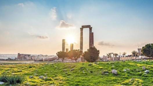 أجواء ربيعية معتدلة الحرارة في أغلب المناطق الأربعاء