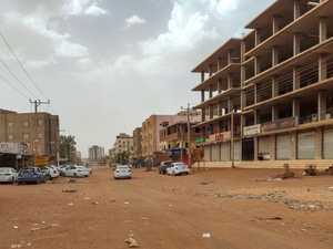 اشتباكات وتحليق طيران في الخرطوم.. واتهامات بخرق الهدنة