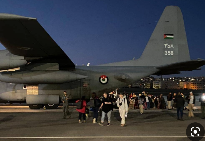 وصول طائرة الإجلاء الأردنية السابعة من السودان