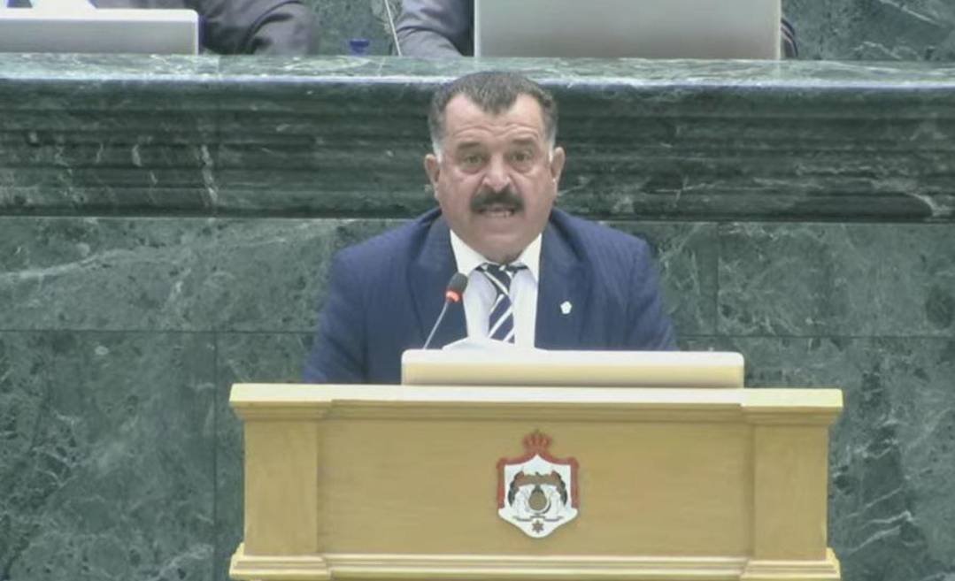 كما انفردت نيروز على لسان مصدر : بعد مطالبات من النائب السعيدين سيبدا قريبًا احالته الى عطاء والآن بالوثيقة طريق وادي تقبل ضمن المراحل الاولية للبدء باجراء له التأهيل