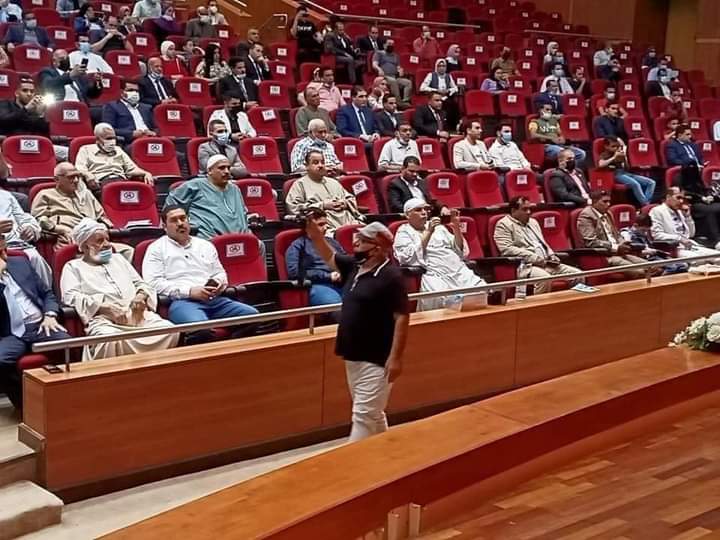 اجتماع تحضيري لتنظيم حفل عيد التفوق العلمي والتميز المهني بجنوب الجيزة لتكريم المتفوقين