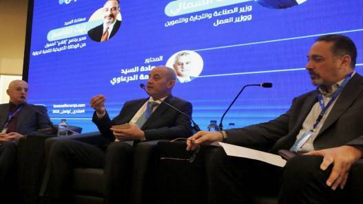 وزير الصناعة: لدينا 36 شركة كبرى في الأردن تصدر للخارج