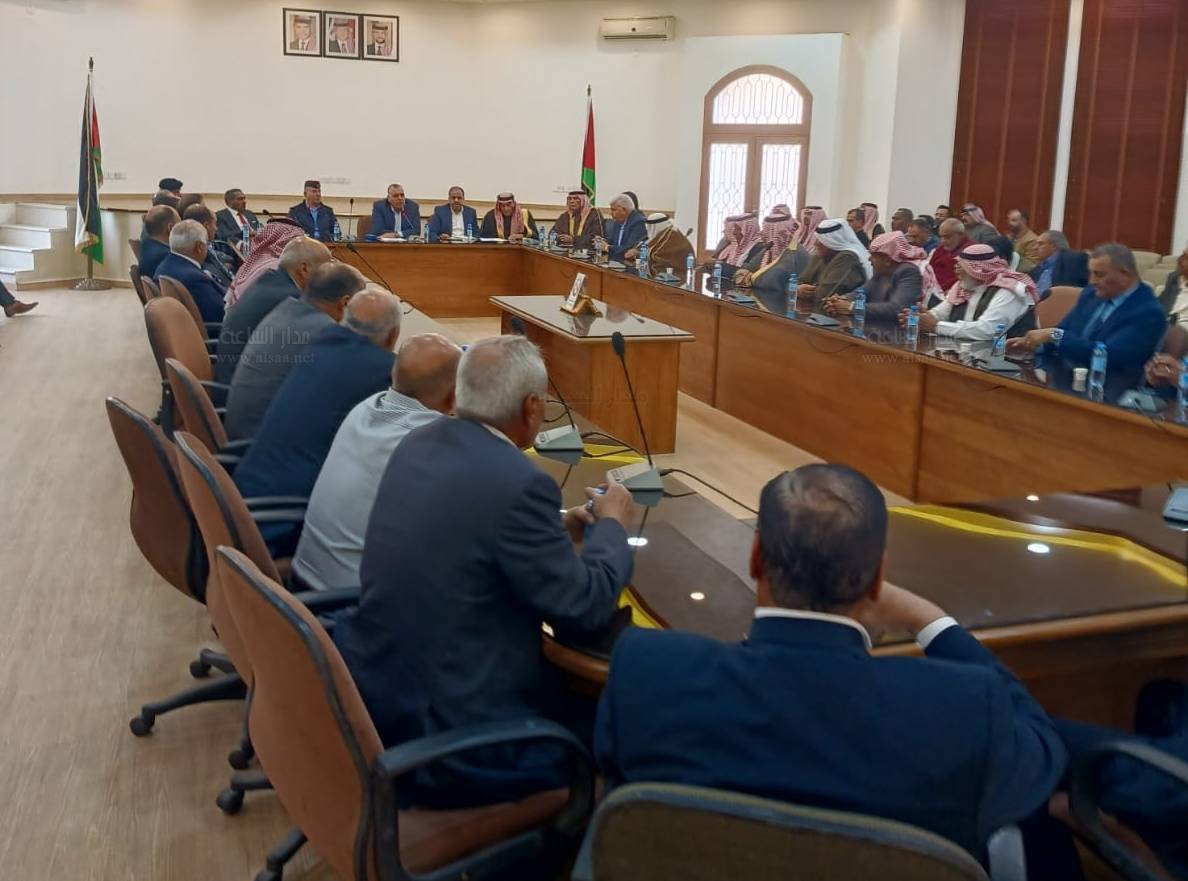 بيانا مشتركا من قبيلتي بني حسن وبني صخر:  نستنكر مشاجرة الجامعة الهاشمية ومحافظ الزرقاء يفرج عن الموقوفين
