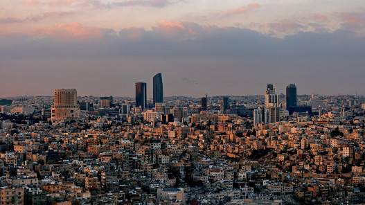 دائرة الأراضي والمساحة: قانون رسوم تسجيل الأراضي خفض رسم 17 معاملة