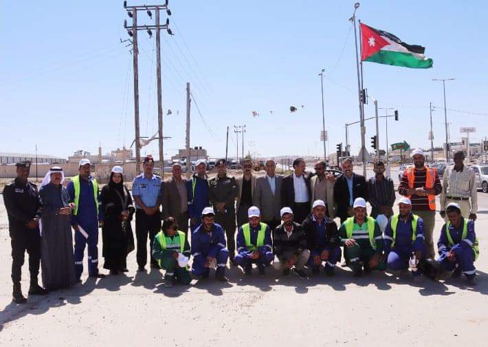 المقدم السرحان يكرم عمال بلدية الموقر ...صور