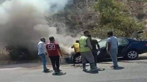 حريق إطار مركبة على طريق العدسية