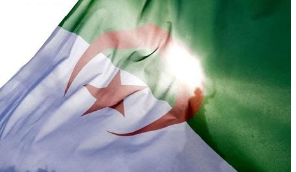 الجزائر.. سجن وزير سابق 12 عاما