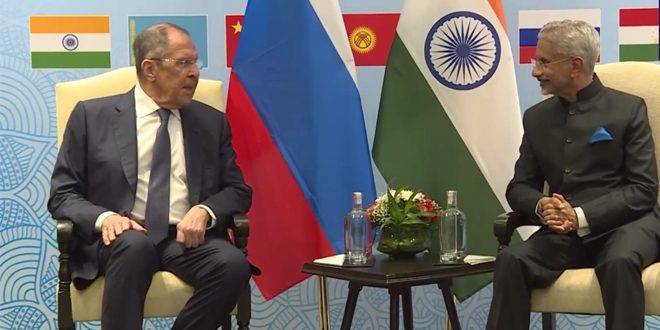 لافروف يبحث مع نظيره الهندي العلاقات الثنائية بين البلدين
