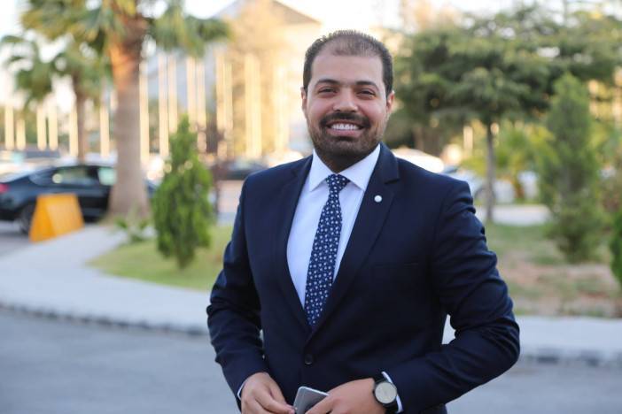 الجبور يَرد على منتقديه بعد دخوله بنوبة ضحك على الهواء
