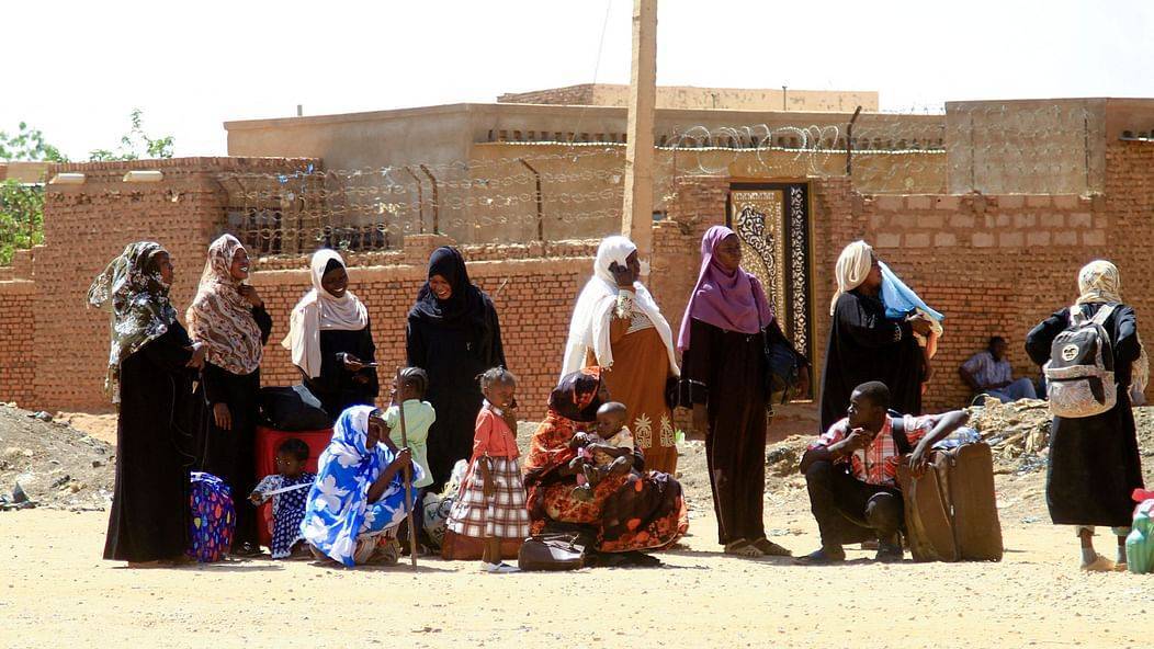 حينما تعجز عن الهرب.. عائلات سودانية في مواجهة الموت