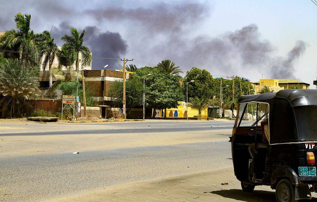 آخر تطورات الأحداث في السودان ...نقابة أطباء السودان: نعالج المصابين من الطرفين المتنازعين