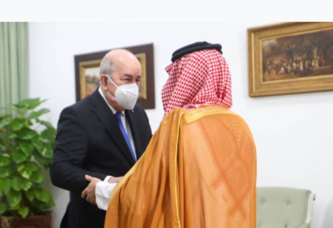 الرئيس الجزائري يستقبل وزير خارجية المملكة العربية السعودية
