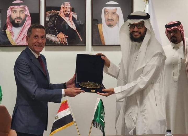 التوقيع على برنامج للتعاون المشترك بين المعهدين الدبلوماسيين المصري والسعودي
