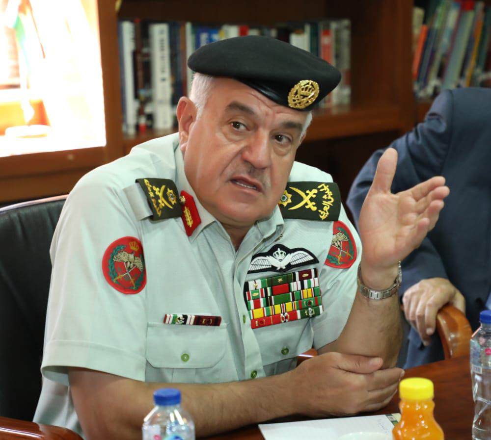 عشيرة الحنيطي  تقدم كبارها  بحضور  رئيس الوزراء وأعيان ونواب بعقد قران نجل رئيس هيئة الأركان المشتركة